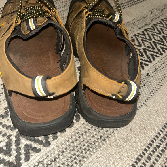 Keen Tan and Black Outdoor Sandals - Picture 4 of 8